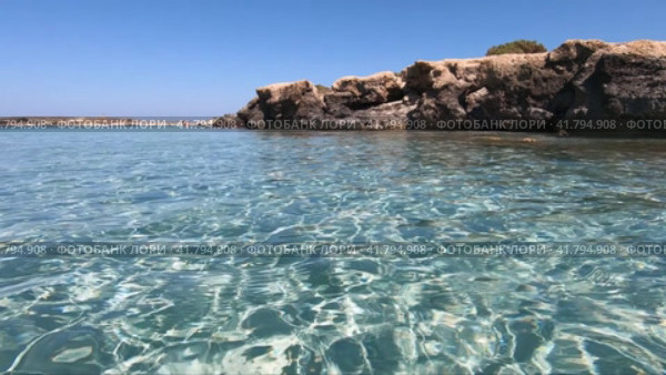 Slow motion video on Elafonisi beach. Crete. Greece. Стоковое видео, видеограф Сергей Пристяжнюк (Serg Zastavkin) / Фотобанк Лори