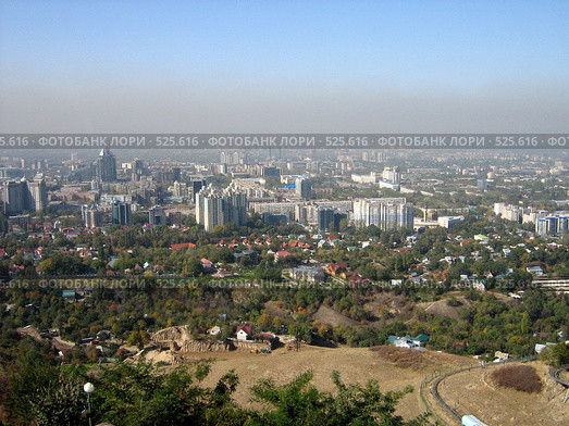 Смог над городом. Алма-Ата, вид с Коктобе (2005 год). Стоковое фото, фотограф Камбулина Татьяна / Фотобанк Лори