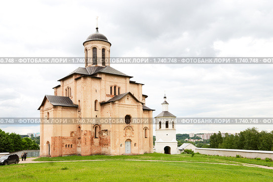 Смоленск: церковь Михаила Архангела (Свирская) (2009 год). Стоковое фото, фотограф Дмитрий Яковлев / Фотобанк Лори