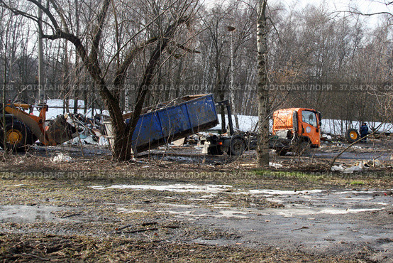 Снос гаражей (ГСК). Город Москва, Чертаново, Днепропетровская улица (2022 год). Стоковое фото, фотограф Щеголева Ольга / Фотобанк Лори