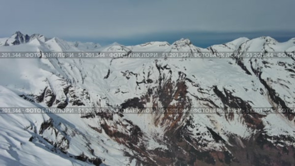 Snow Alp mountain range landscape. Стоковое видео, видеограф Михаил Коханчиков / Фотобанк Лори