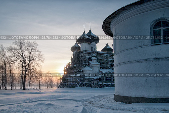 Собор Рождества Христова. Каргополь (2009 год). Редакционное фото, фотограф Румянцева Наталия / Фотобанк Лори