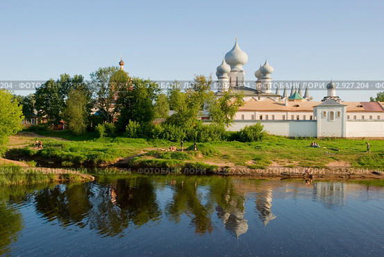 Собор Успения Пресвятой Богородицы. Тихвинский Богородице-Успенский монастырь (2014 год). Редакционное фото, фотограф Александр Щепин / Фотобанк Лори