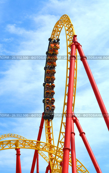 SOCHI, RUSSIA – June 18, 2017: Extreme entertainment - "roller coaster" Snake Gorynych in Sochi Park, which entered the TOP-25 of the best parks in Europe in 2016. Редакционное фото, фотограф Анна Мартынова / Фотобанк Лори
