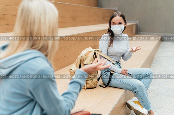 social distancing concept public areas 23. Стоковое фото, агентство Ingram Publishing / Фотобанк Лори
