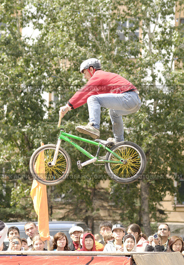 Соревнования по Bmx (2008 год). Редакционное фото, фотограф Александр Подшивалов / Фотобанк Лори