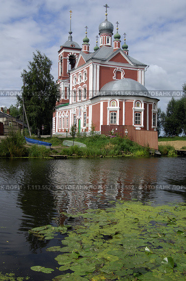 Сорокосвятская церковь г. Переславль-Залесский (2009 год). Редакционное фото, фотограф Оглоблин Андрей Николаевич / Фотобанк Лори