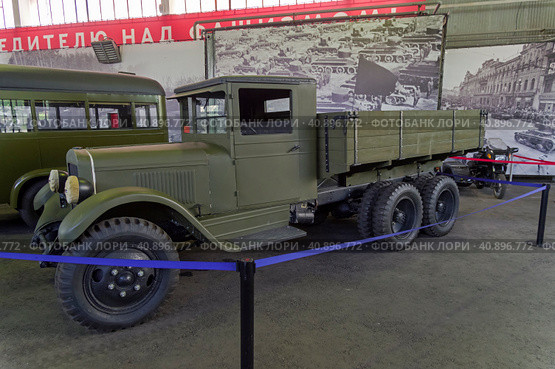 Советский грузовой автомобиль повышенной проходимости ЗИС-6, 1940 год.  Музей военной техники "Моторы войны", Москва. (2023 год). Редакционное фото, фотограф Сергей Рыбин / Фотобанк Лори