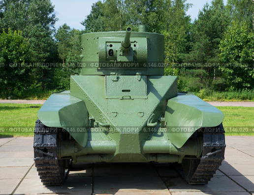 Советский колесный танк БТ-5 анфас (2014 год). Редакционное фото, фотограф Виктор Карасев / Фотобанк Лори