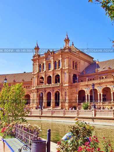 Spanish Square (Plaza de Espana), Seville, Andalusia, Spain. Стоковое фото, агентство Ingram Publishing / Фотобанк Лори