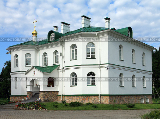 Спасо-Елеазаровский женский монастырь. Настоятельский корпус с домовой церковью Архангела Гавриила. Стоковое фото, фотограф EgleKa / Фотобанк Лори