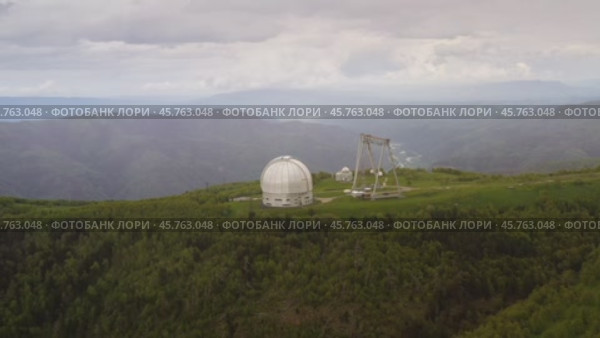 Special scientific astrophysical Observatory. Astronomical center for ground-based observations of the universe with a large telescope. Стоковое видео, видеограф Андрей Армягов / Фотобанк Лори