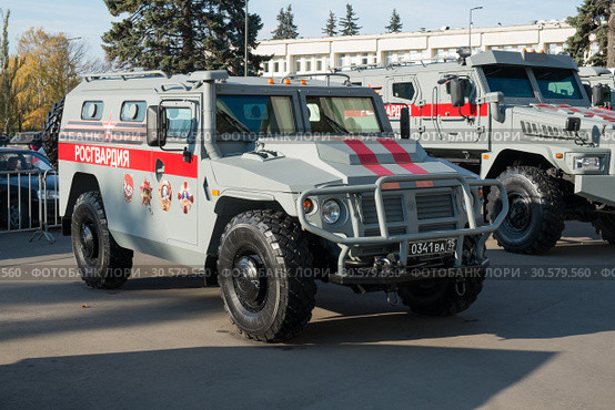 Спецавтомобиль бронированный "Тигр-М" Росгвардии. ВДНХ (ВВЦ) (2018 год). Редакционное фото, фотограф Кузин Алексей / Фотобанк Лори