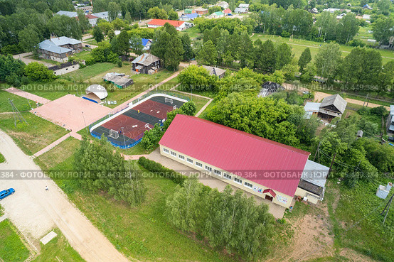 Спорткомплекс в Неме. Кировская область. Аэросъемка (2024 год). Стоковое фото, фотограф Владислав Самошкин / Фотобанк Лори