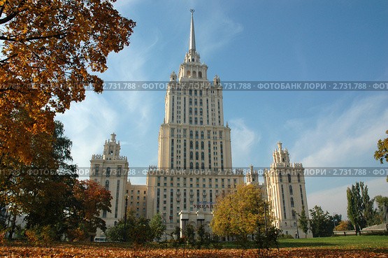 Сталинская высотка. Гостиница "Украина". Москва. Россия (2005 год). Редакционное фото, фотограф Юлий Шик / Фотобанк Лори