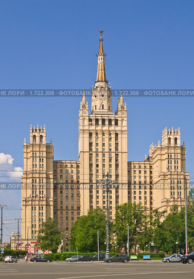 Сталинская высотка на Кудринской площади (2010 год). Редакционное фото, фотограф Алёшина Оксана / Фотобанк Лори
