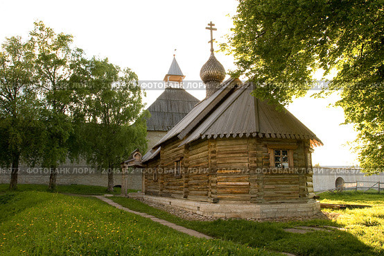 Старая Ладога. Церковь святого великомученика Димитрия Солунского (2010 год). Редакционное фото, фотограф Литвяк Игорь / Фотобанк Лори