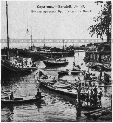 Старая открытка, Мучная пристань братьев Шмидт на Волге. Фрагмент. Саратов. Редакционное фото, фотограф Андрей Дегтярёв / Фотобанк Лори