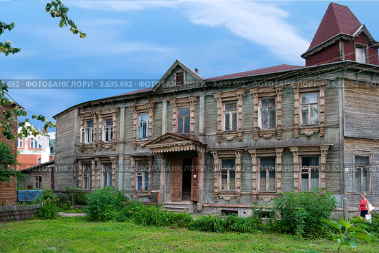 Старинный дом на улице Каляева (Семинарская), Рязань (2012 год). Стоковое фото, фотограф Инна Грязнова / Фотобанк Лори