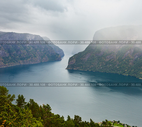 Stegastein Viewpoint view, Aurland, Norway. Стоковое фото, фотограф Юрий Брыкайло / Фотобанк Лори