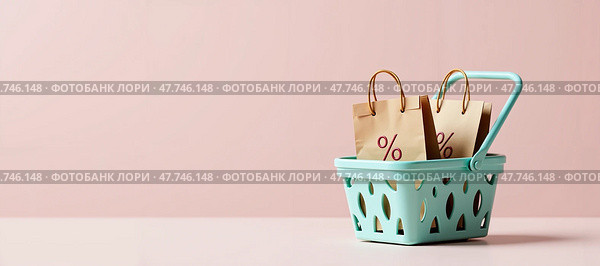 Стильная зеленая корзина с бумажными пакетами со скидками на розовом фоне с копи спейсом. Стоковое AI-изображение, AI-художник Валерий Лукин / Фотобанк Лори