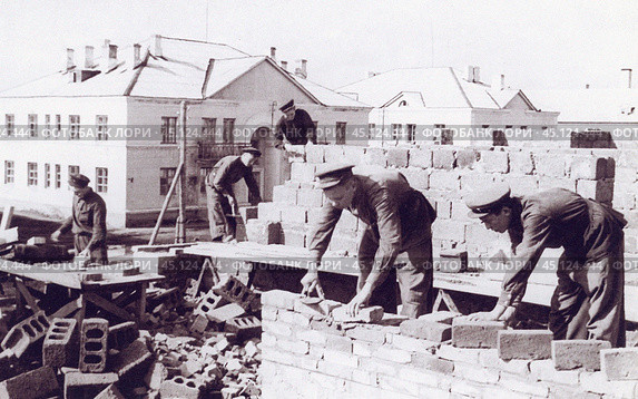 Строительство дома в Заводском районе, г. Пенза,1957 г. Стоковое фото, фотограф Retro / Фотобанк Лори