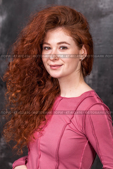 Studio portrait of a red-haired girl. Стоковое фото, фотограф Андрей Аркуша / Фотобанк Лори