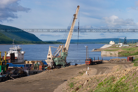 Summer day landscape with Tanker Ship, Bulk Carrier. Стоковое фото, фотограф Оксана Владимировна Грачева / Фотобанк Лори