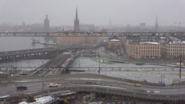 Сумрачный мартовский день в Старом городе. Стокгольм, Швеция (2019 год). Стоковое видео, видеограф Виктор Карасев / Фотобанк Лори