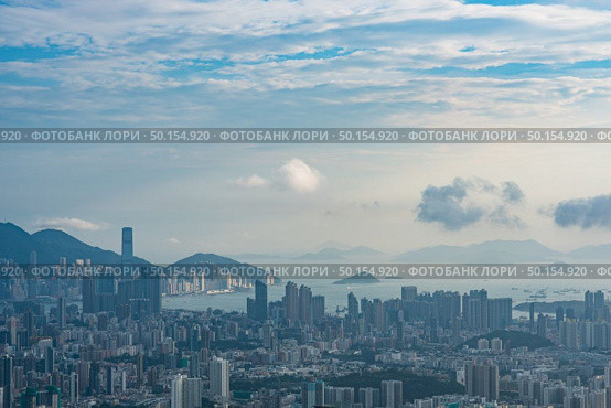 Sunset over Victoria Harbor as viewed atop Victoria Peak. Стоковое фото, агентство Ingram Publishing / Фотобанк Лори