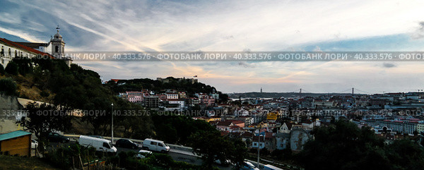 Sunset View to Lisbon from Viewpoint of Our Lady of Miradouro da Nossa senhora do Monte , Lisbon, Portugal (2015 год). Стоковое фото, фотограф Сергей Майоров / Фотобанк Лори