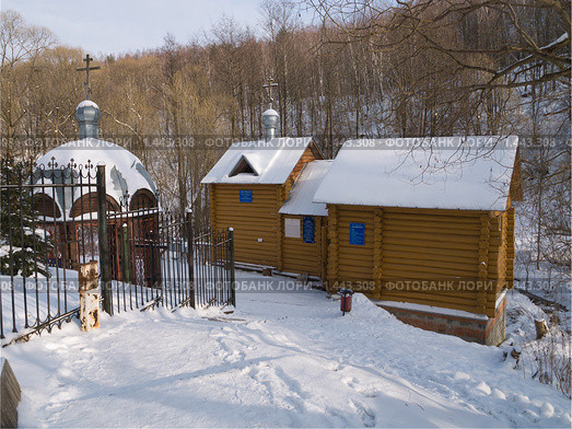 Святой источник блаженной Ефросиньи в селе Колюпаново (г.Алексин) (2010 год). Стоковое фото, фотограф Коротнев Виктор Георгиевич / Фотобанк Лори