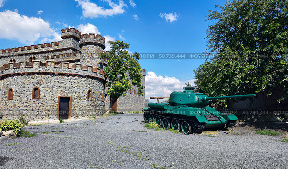 Танк Т-34 -85. Редакционное фото, фотограф Ирина / Фотобанк Лори