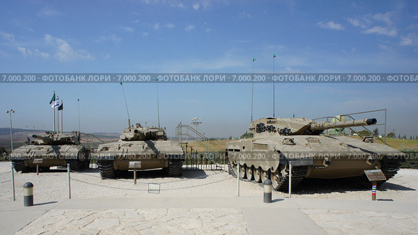 Танки Merkava в военном музее, Израиль (2012 год). Редакционное фото, фотограф Наталья Большакова / Фотобанк Лори