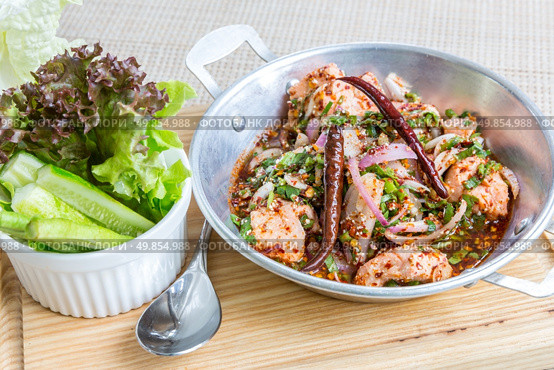 Thai Style Spicy Salmon salad with fresh vegetable. Стоковое фото, агентство Ingram Publishing / Фотобанк Лори