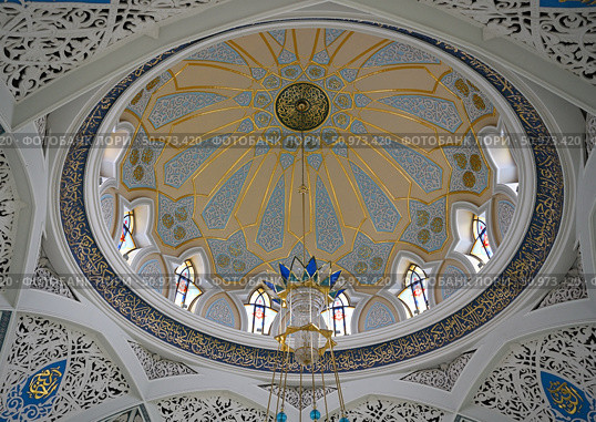 The interior of the dome of the Kul Sharif mosque located on the territory of the Kazan Kremlin. Republic of Tatarstan, Russia. Редакционное фото, фотограф Алексей Кузнецов / Фотобанк Лори