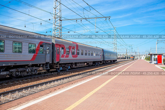 The Moscow-Tula train arrives at the Moscow railway station in Tula. Tula region, Russia. (2024 год). Редакционное фото, фотограф Photojuli / Фотобанк Лори