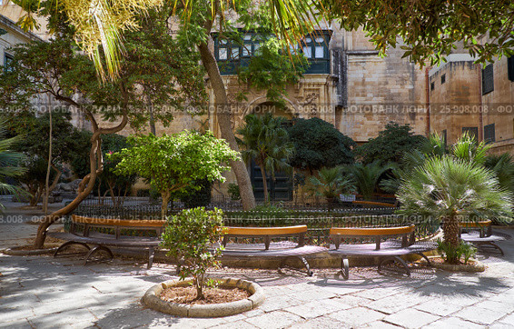 The Prince Alfred's Courtyard of the Grandmaster's Palace. Valletta. Malta (2015 год). Стоковое фото, фотограф Сергей Пристяжнюк (Serg Zastavkin) / Фотобанк Лори