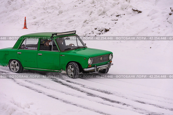 The sports car of the famous drifter in Russia Vorobyov Fedor at winter training. Kuryanovo. Moscow. 23.02.2024. Редакционное фото, фотограф Ярославский Максим / Фотобанк Лори
