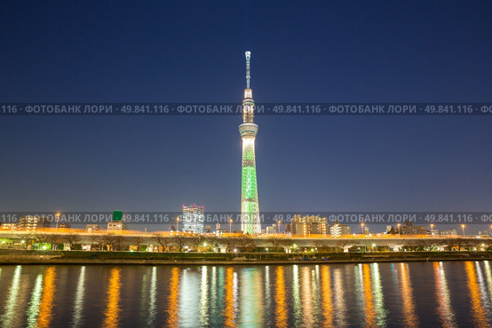 Tokyo skytree illumination at dusk Japan. Стоковое фото, агентство Ingram Publishing / Фотобанк Лори