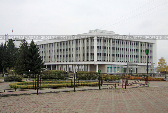 TOMSK, RUSSIA - OCTOBER 09, 2016: Tomsk Region Administration building. Стоковое фото, фотограф Шилер Анастасия / Фотобанк Лори