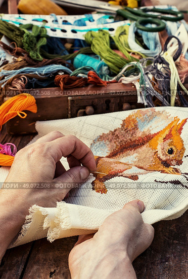 Tools and accessories for sewing and needlework. elements of needlework. Стоковое фото, агентство Ingram Publishing / Фотобанк Лори
