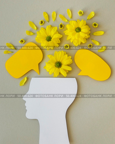 top view composition optimism concept with flowers 3. Стоковое фото, агентство Ingram Publishing / Фотобанк Лори