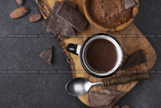 top view cup with hot chocolate. Resolution and high quality beautiful photo. top view cup with hot chocolate. High quality beautiful photo concept. Стоковое фото, агентство Ingram Publishing / Фотобанк Лори