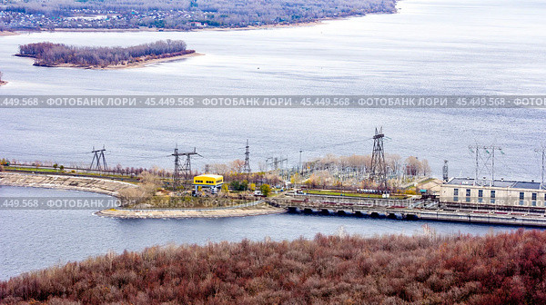 Top view of the city of Togliatti and the Zhigulevskaya hydroelectric station. Стоковое фото, фотограф Акиньшин Владимир / Фотобанк Лори