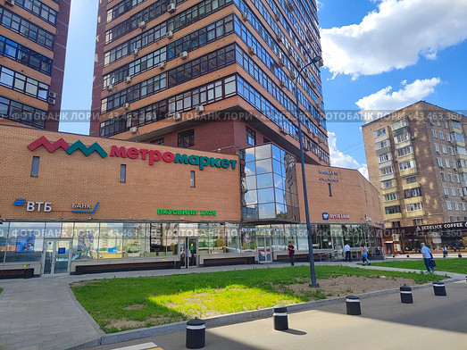 Торговый центр в Москве (2024 год). Редакционное фото, фотограф Ирина Терентьева / Фотобанк Лори