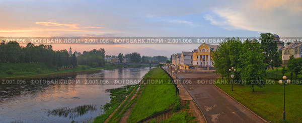 Торжок.Панорама исторической части города. Стоковое фото, фотограф Юрков Виктор Петрович / Фотобанк Лори