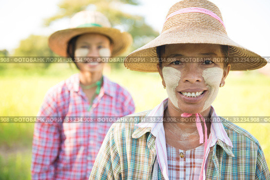 Traditional Myanmar female farmers portrait. Стоковое фото, фотограф Wong Sze Fei / Smarterpix / Фотобанк Лори