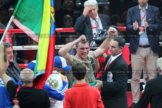 Триумф победы, Григорий Дрозд стал чемпионом мира по версии WBC (2014 год). Редакционное фото, фотограф Дмитрий Неумоин / Фотобанк Лори