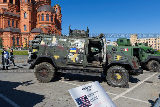 Трофейная военная техника Украины, бронеавтомобиль «Козак 2м1» на выставке, Площадь Павших Борцов, Волгоград, Россия. Редакционное фото, фотограф Андрей Цыганков / Фотобанк Лори